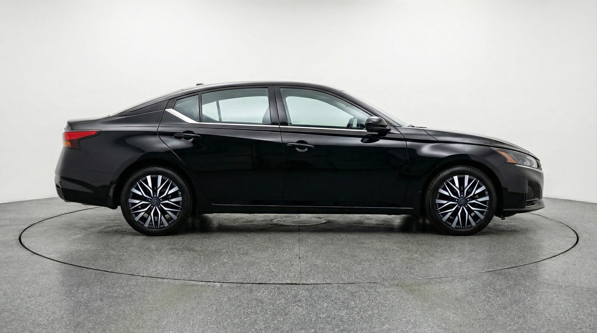 Thumbnail: 2025 Nissan Altima - 8