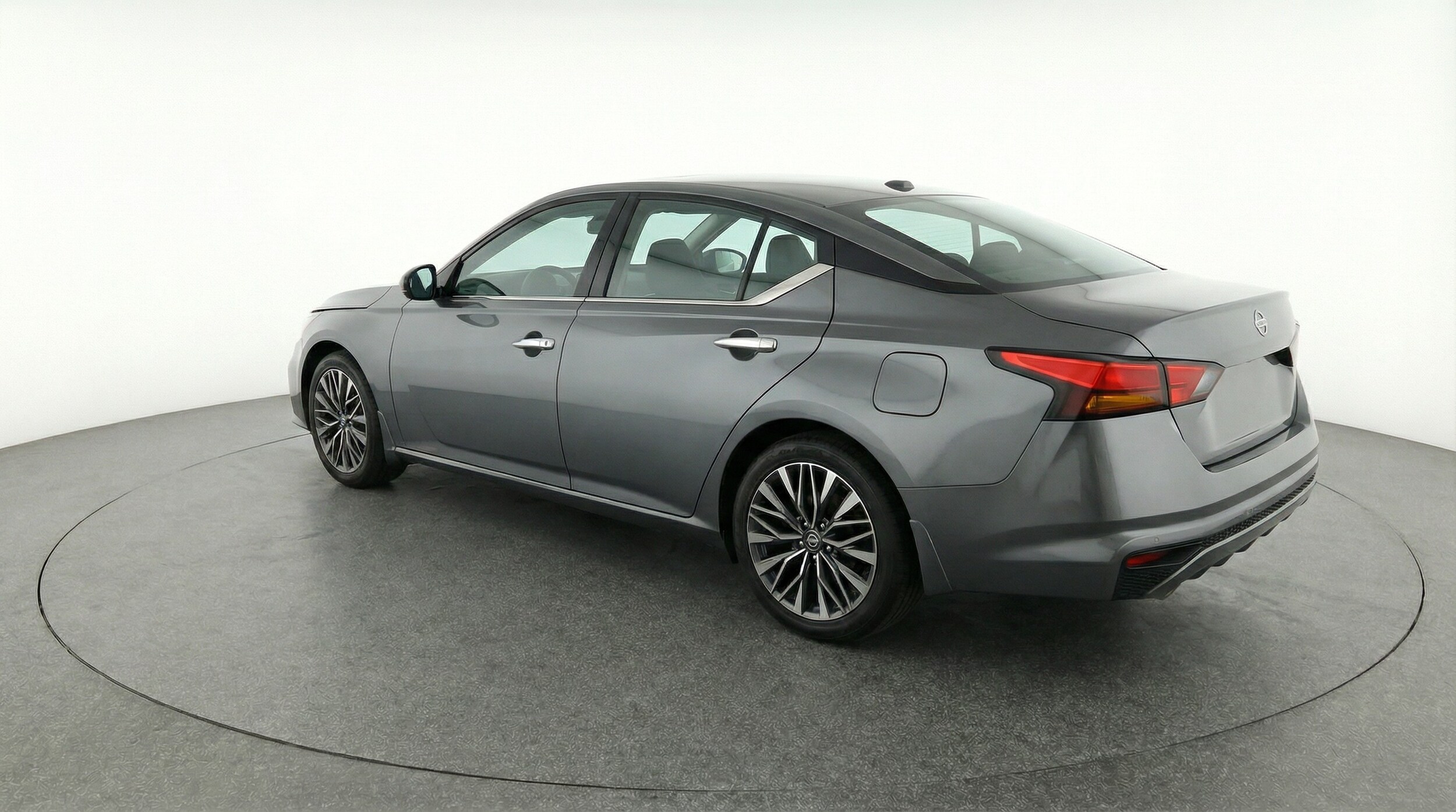 Thumbnail: 2025 Nissan Altima - 5