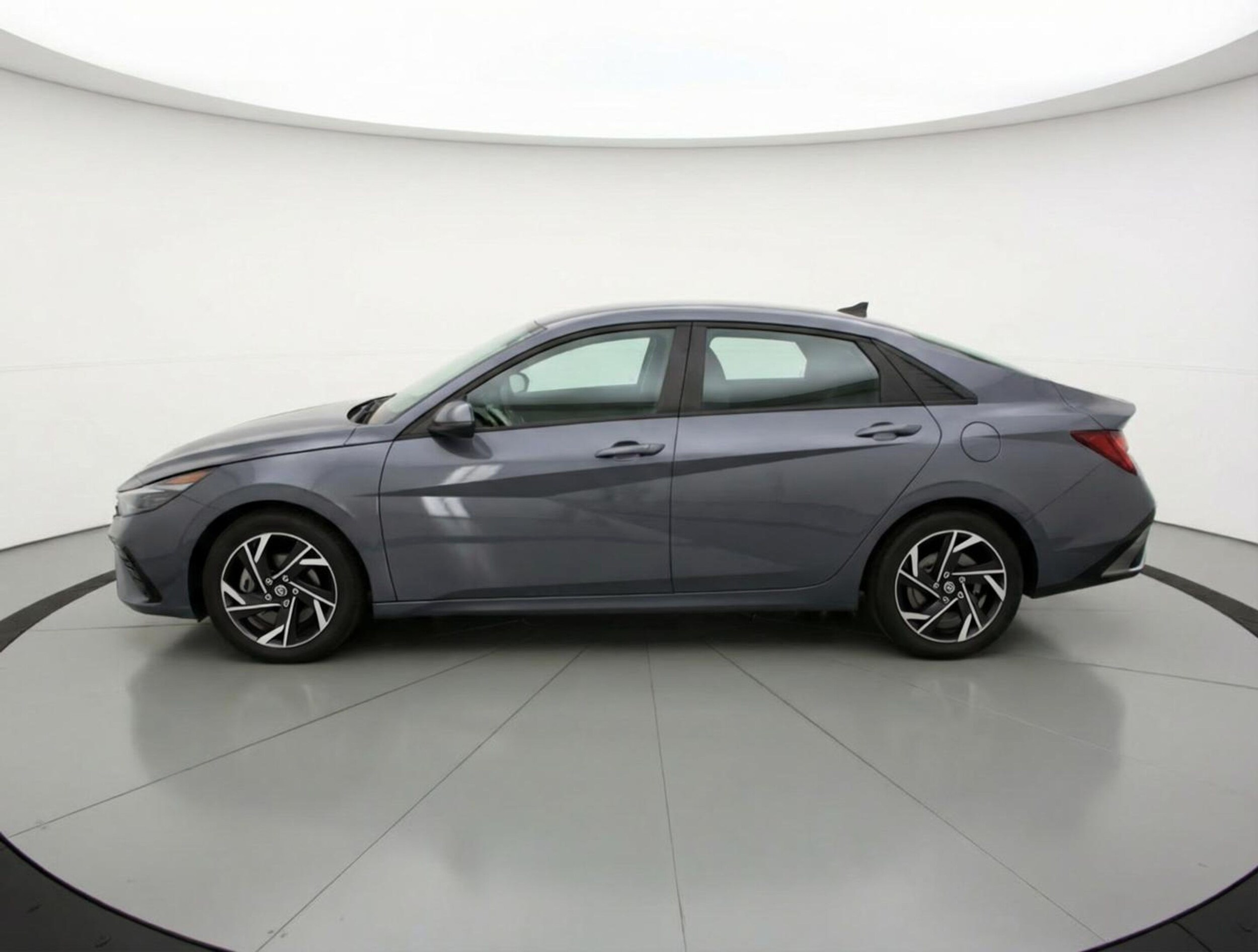 Thumbnail: 2025 Hyundai Elantra - 4