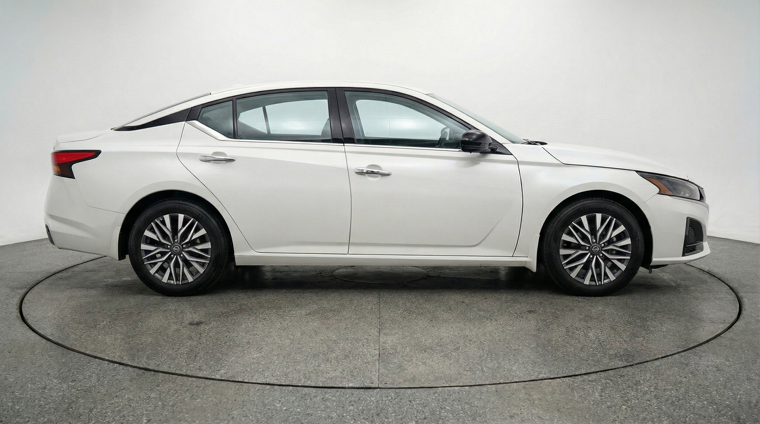 Thumbnail: 2025 Nissan Altima - 11