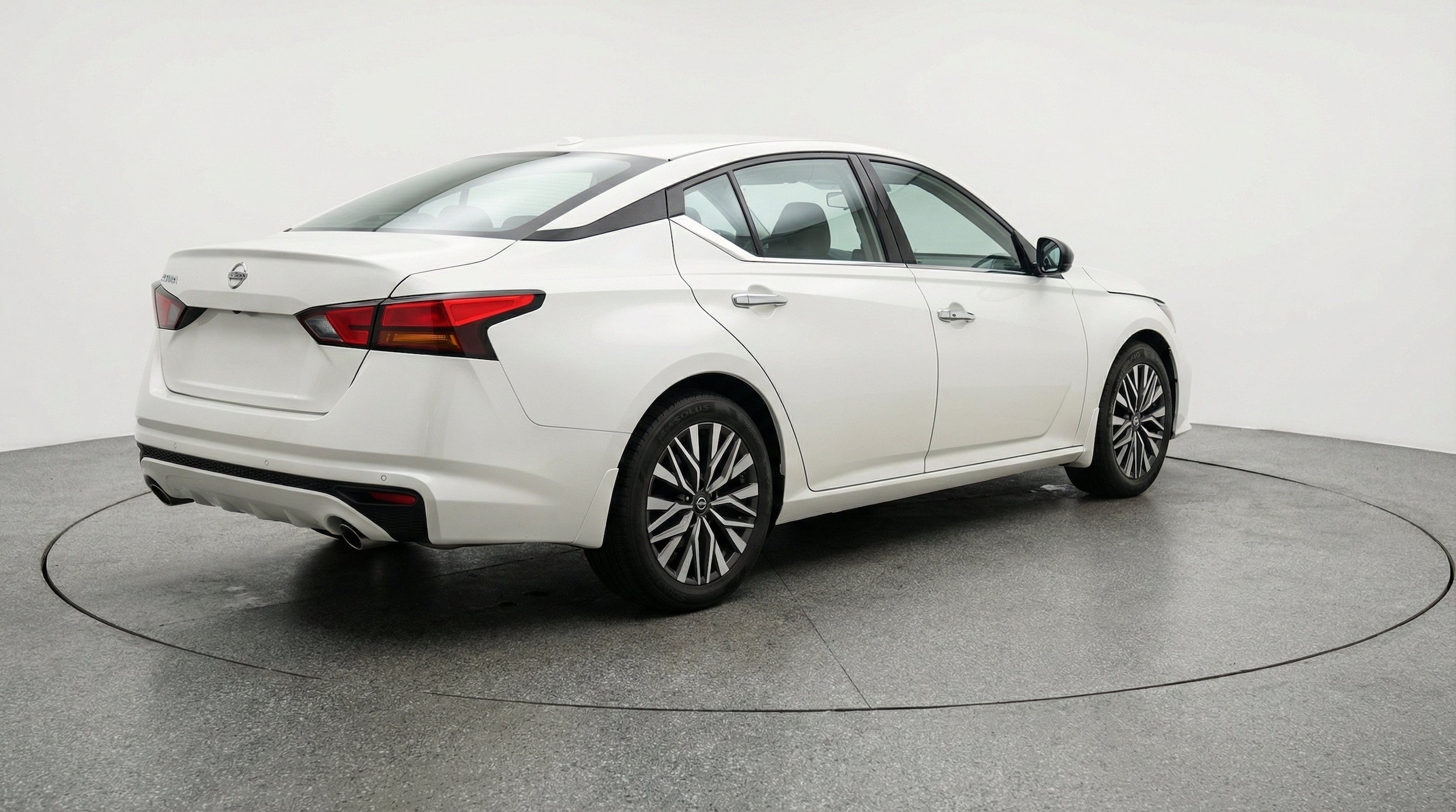 Thumbnail: 2025 Nissan Altima - 9