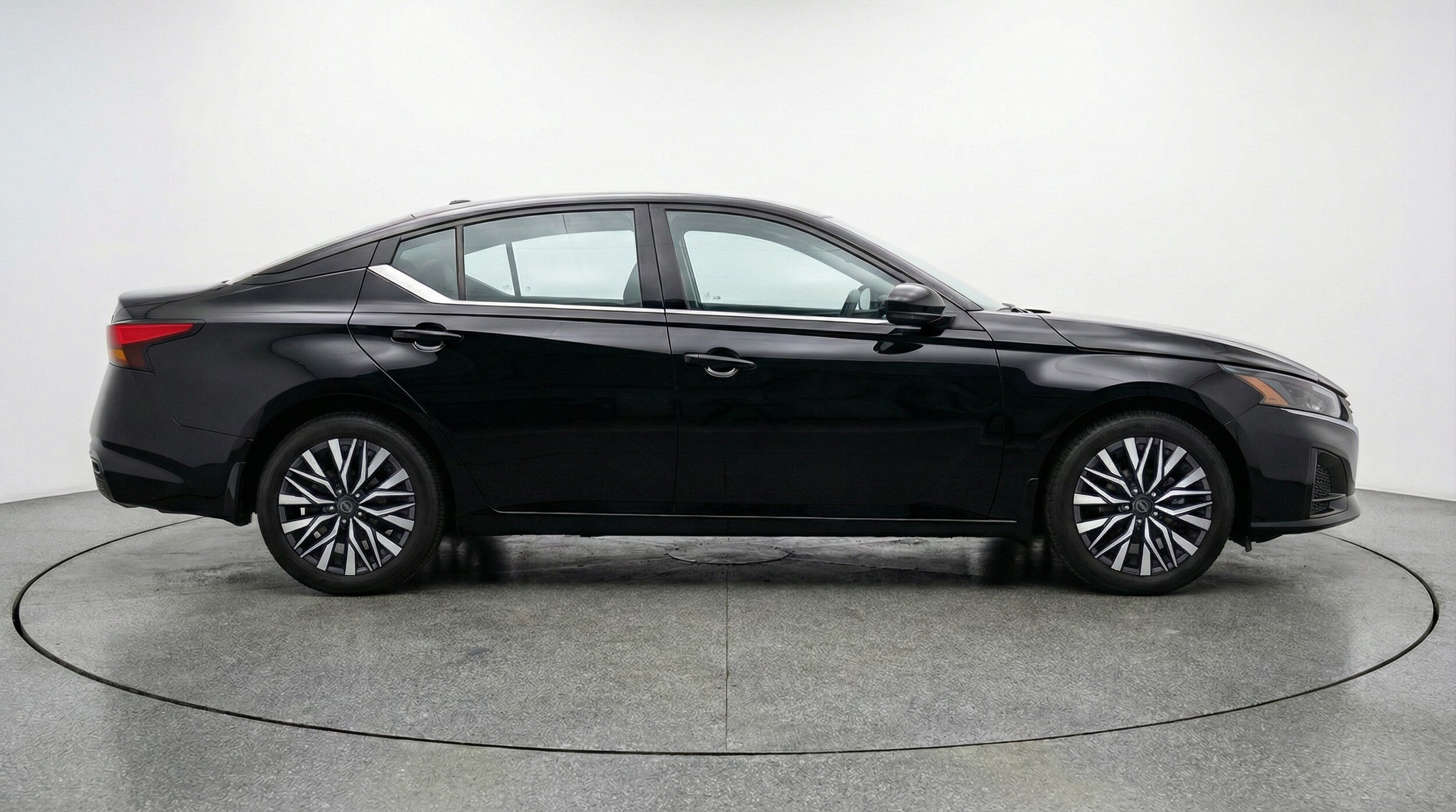 Thumbnail: 2025 Nissan Altima - 8