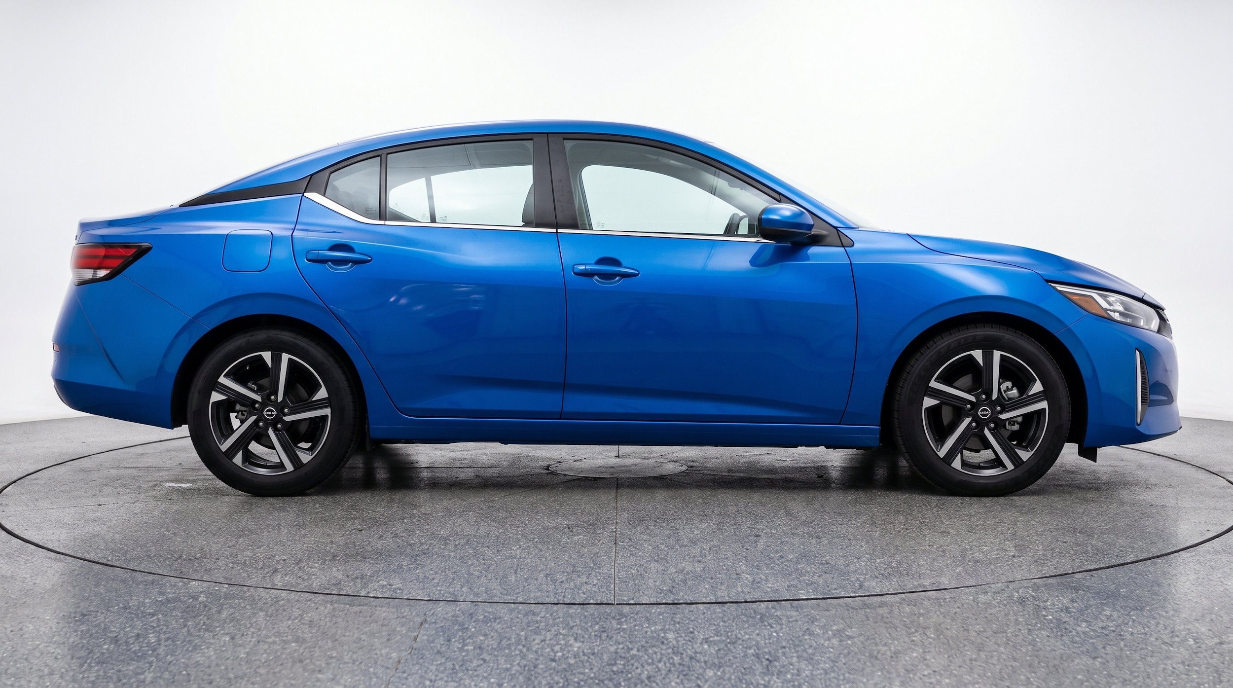 Thumbnail: 2025 Nissan Sentra - 10