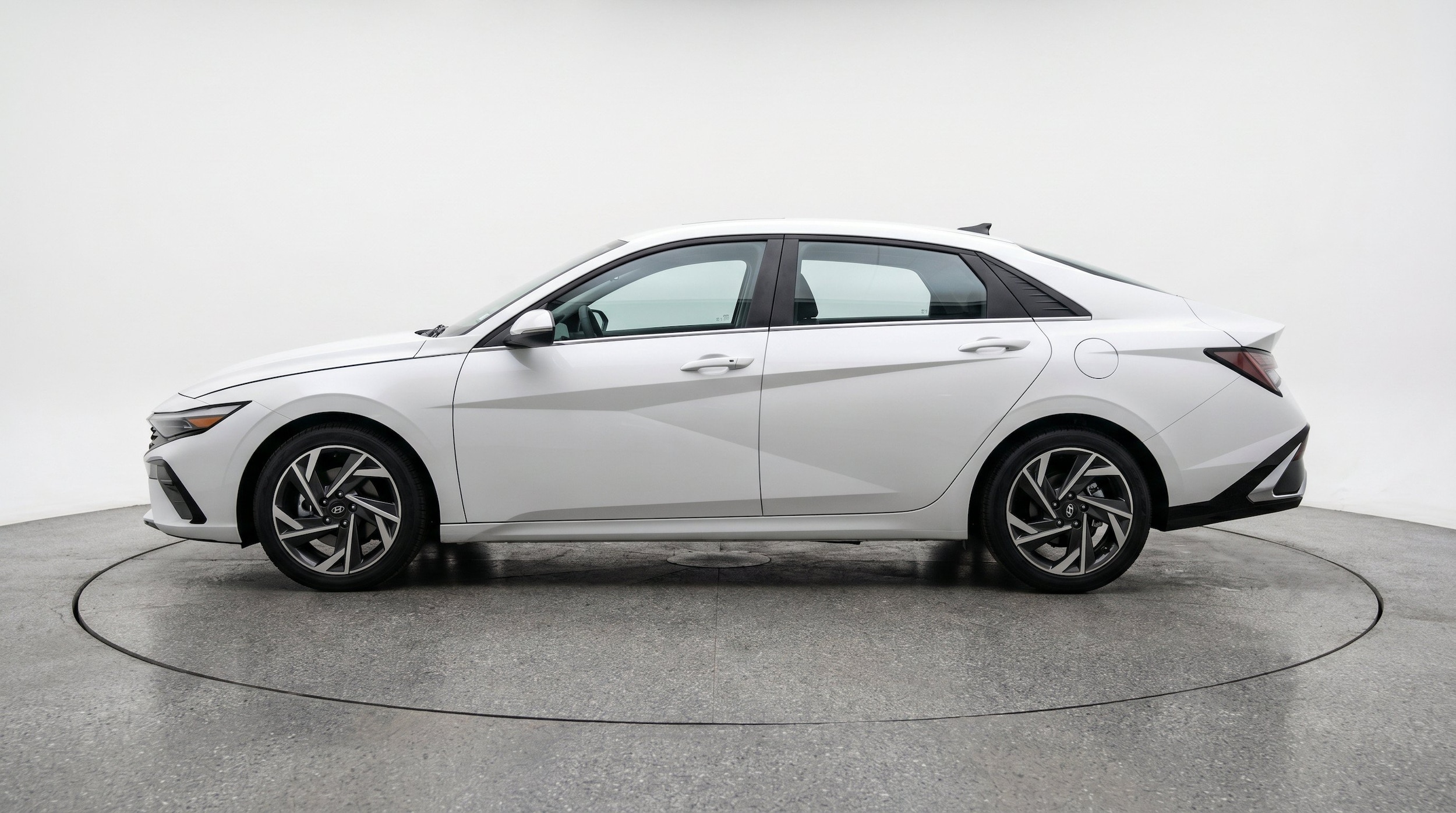 Thumbnail: 2025 Hyundai Elantra - 5
