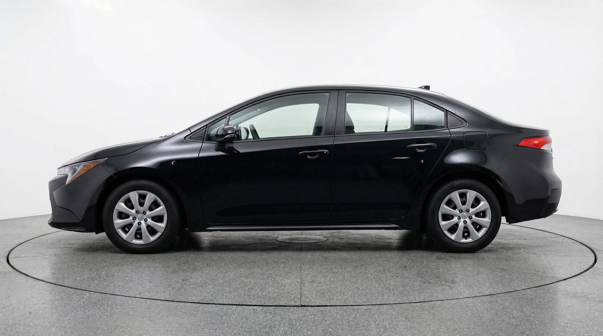 Thumbnail: 2025 Toyota Corolla - 4