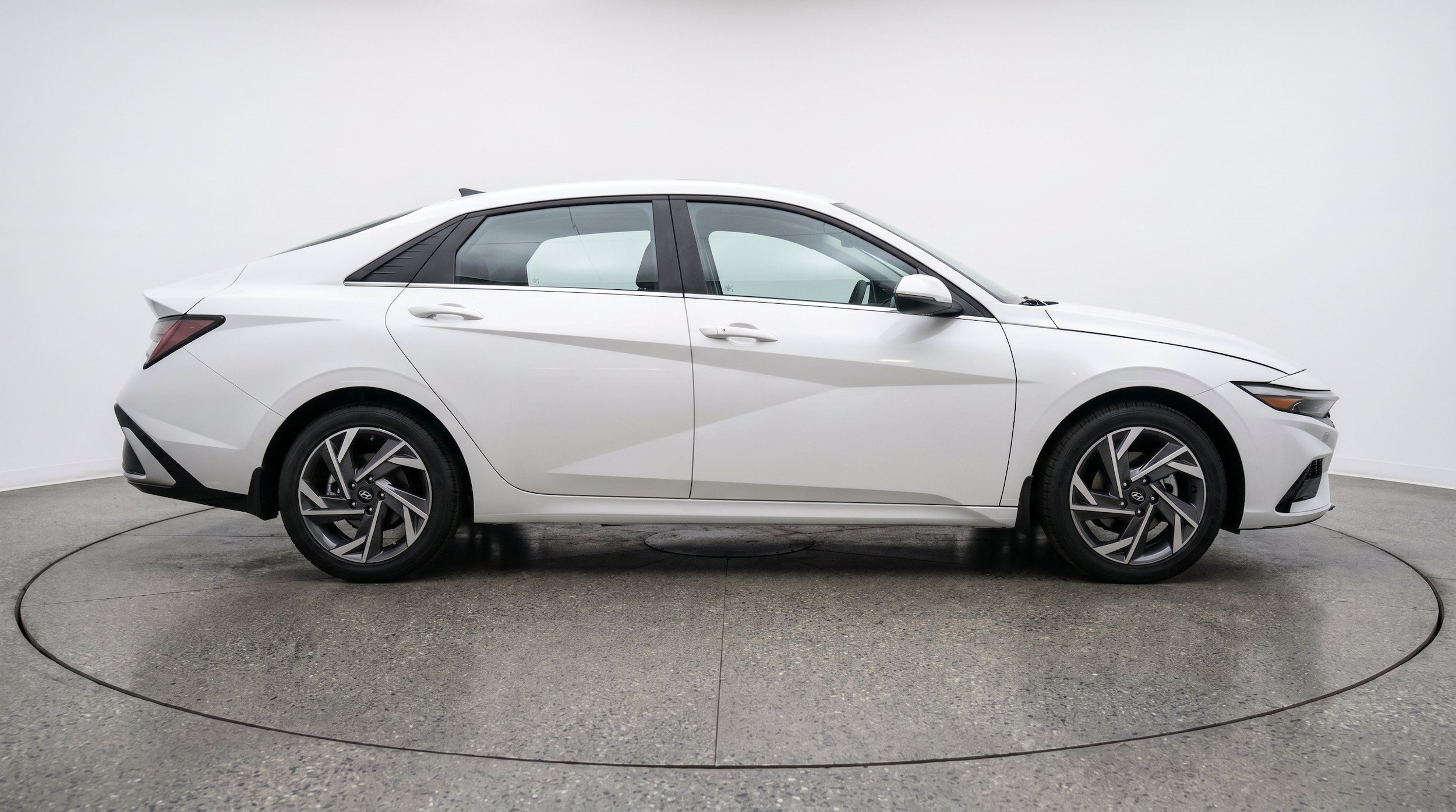 Thumbnail: 2025 Hyundai Elantra - 11
