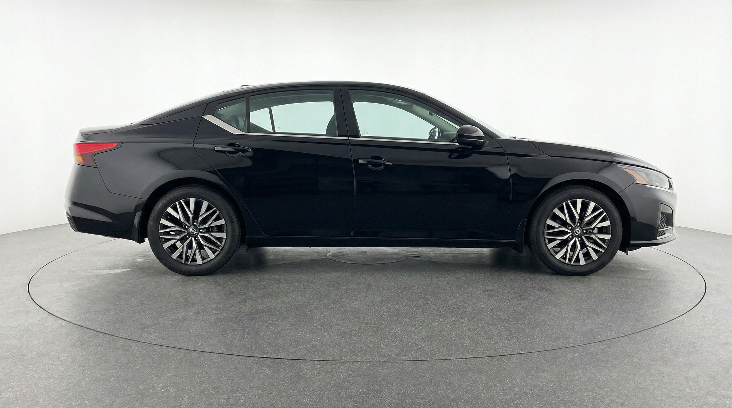 Thumbnail: 2025 Nissan Altima - 8