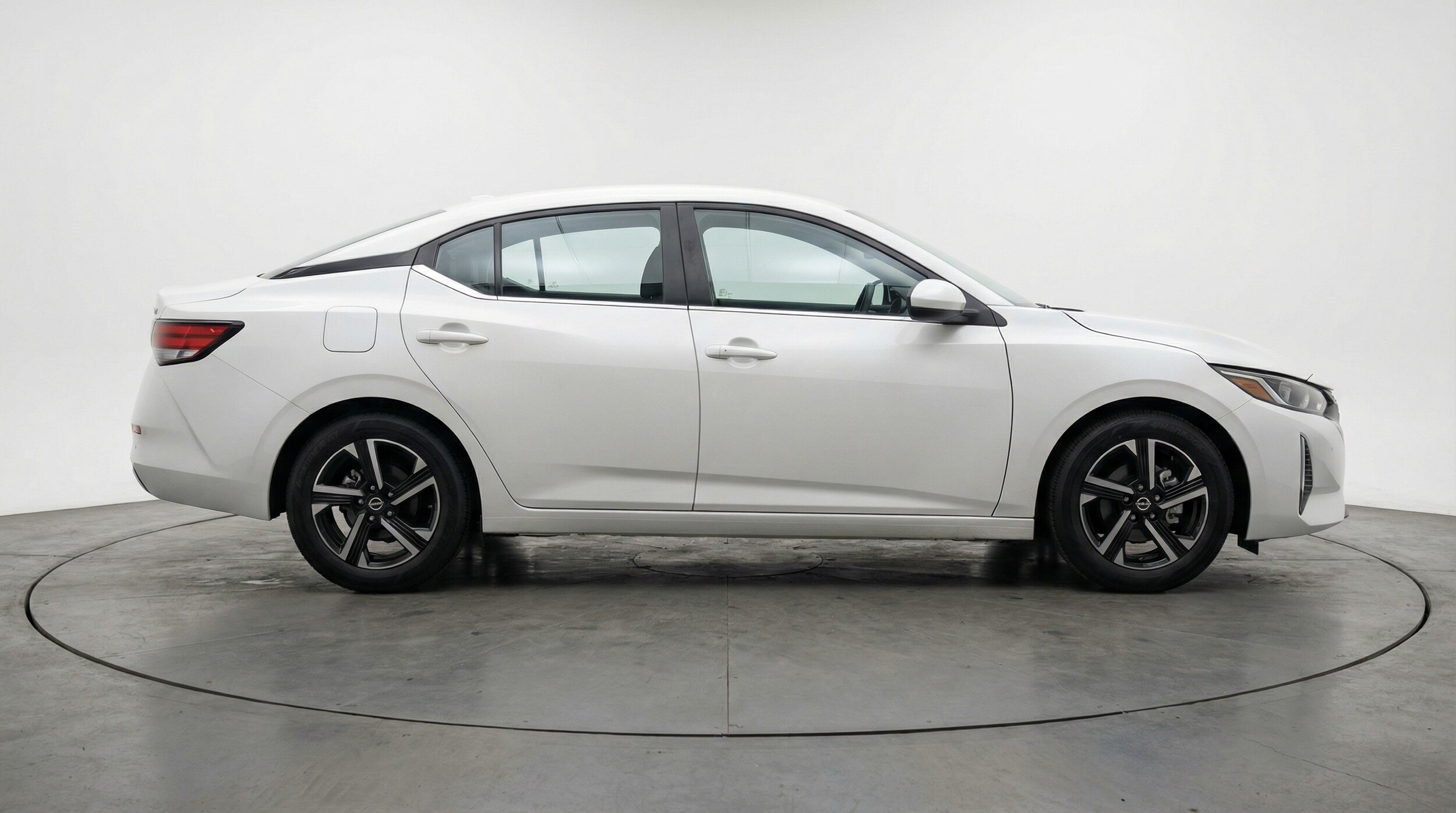 Thumbnail: 2025 Nissan Sentra - 8