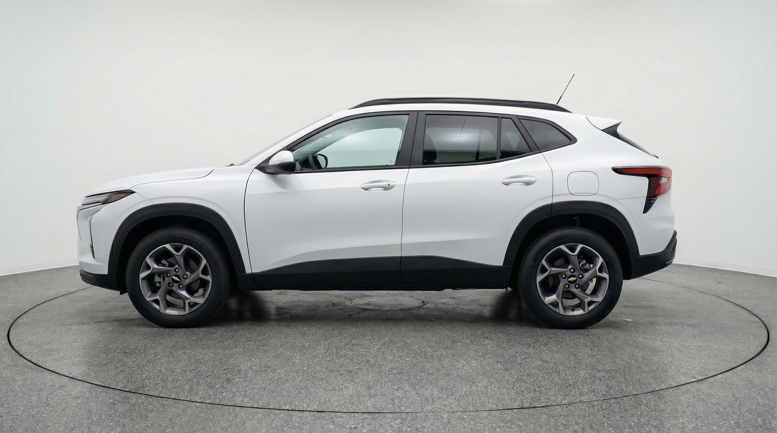Thumbnail: 2025 Chevrolet Trax - 5
