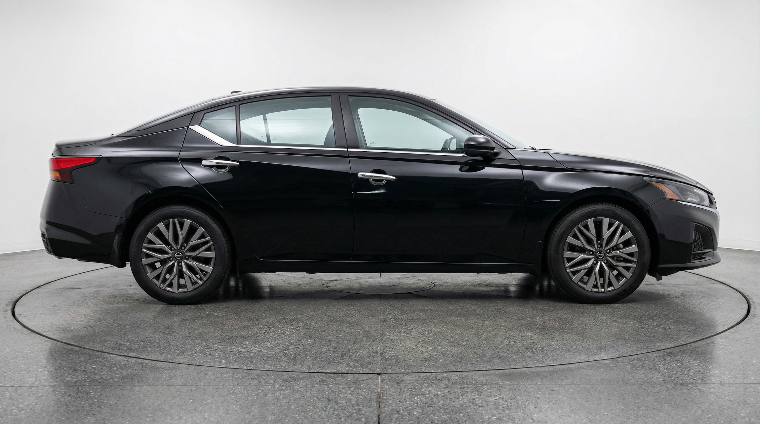 Thumbnail: 2025 Nissan Altima - 8