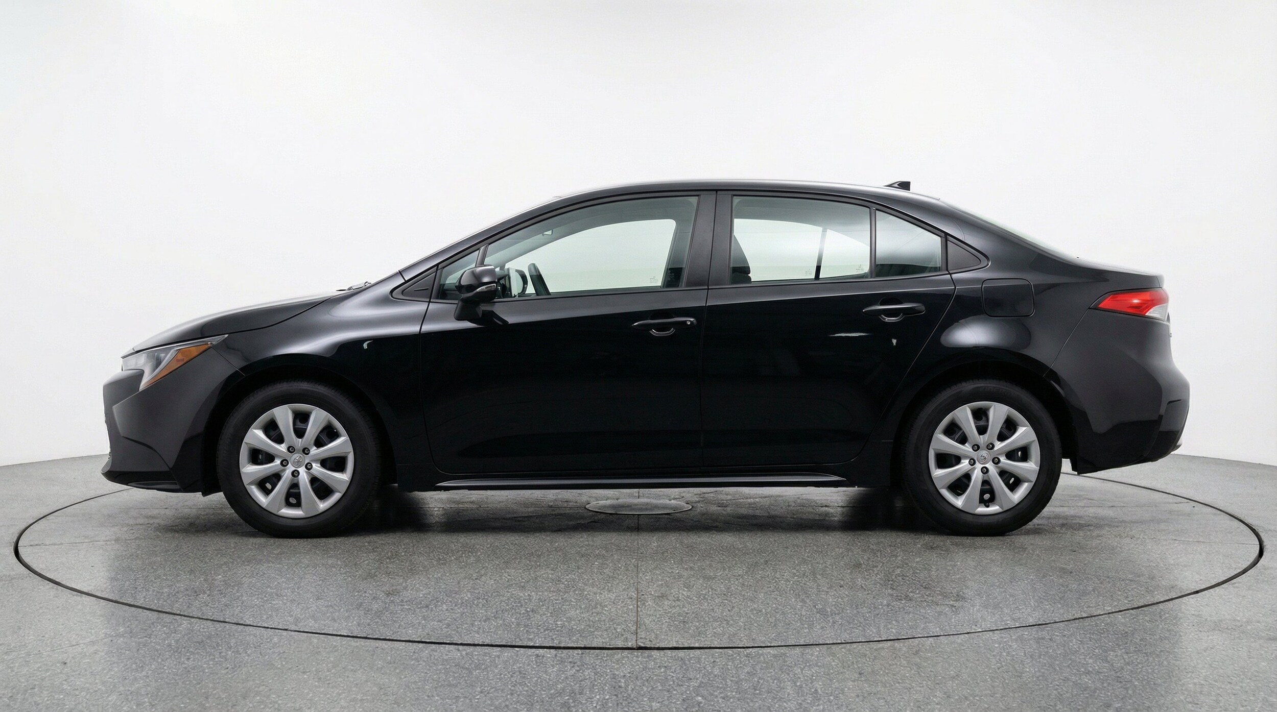 Thumbnail: 2025 Toyota Corolla - 5