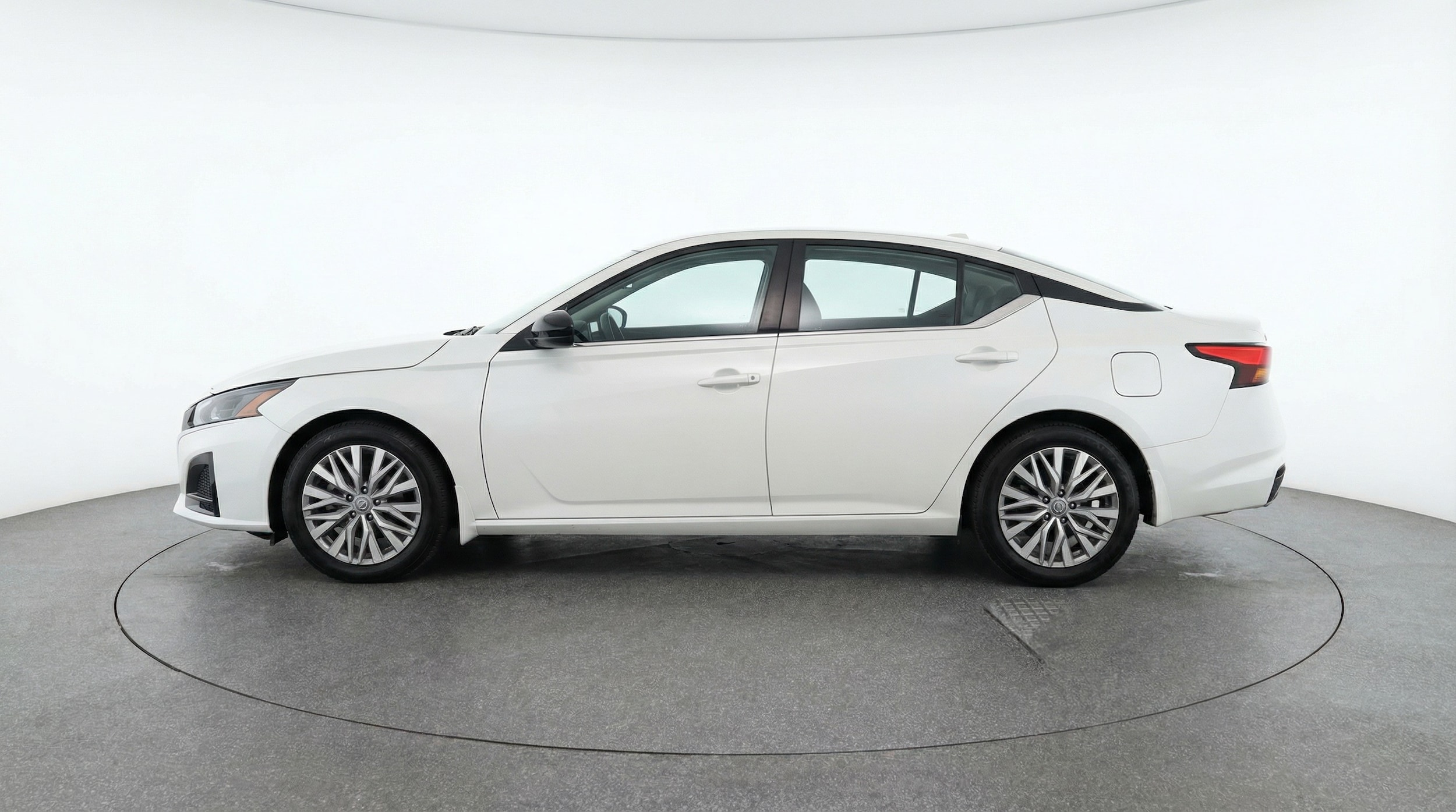 Thumbnail: 2025 Nissan Altima - 4