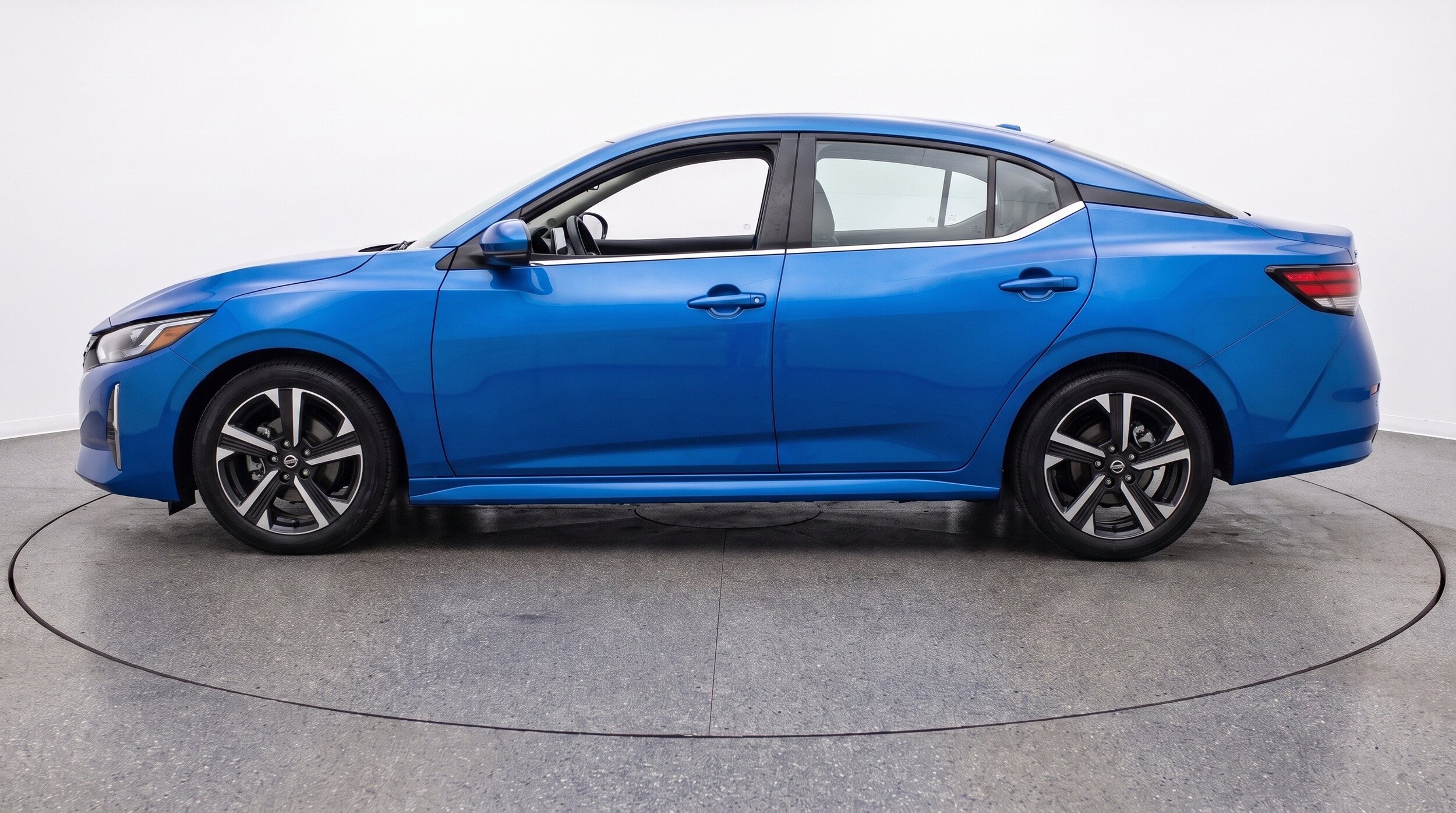 Thumbnail: 2025 Nissan Sentra - 5