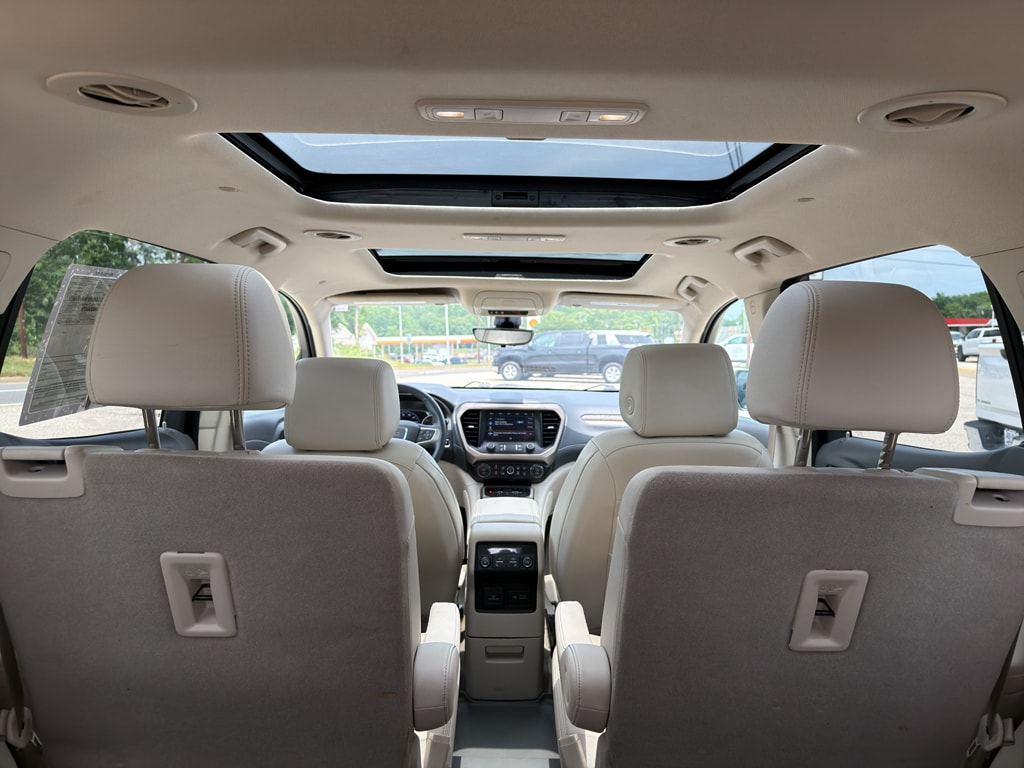 2023 GMC Acadia Denali - Photo 9