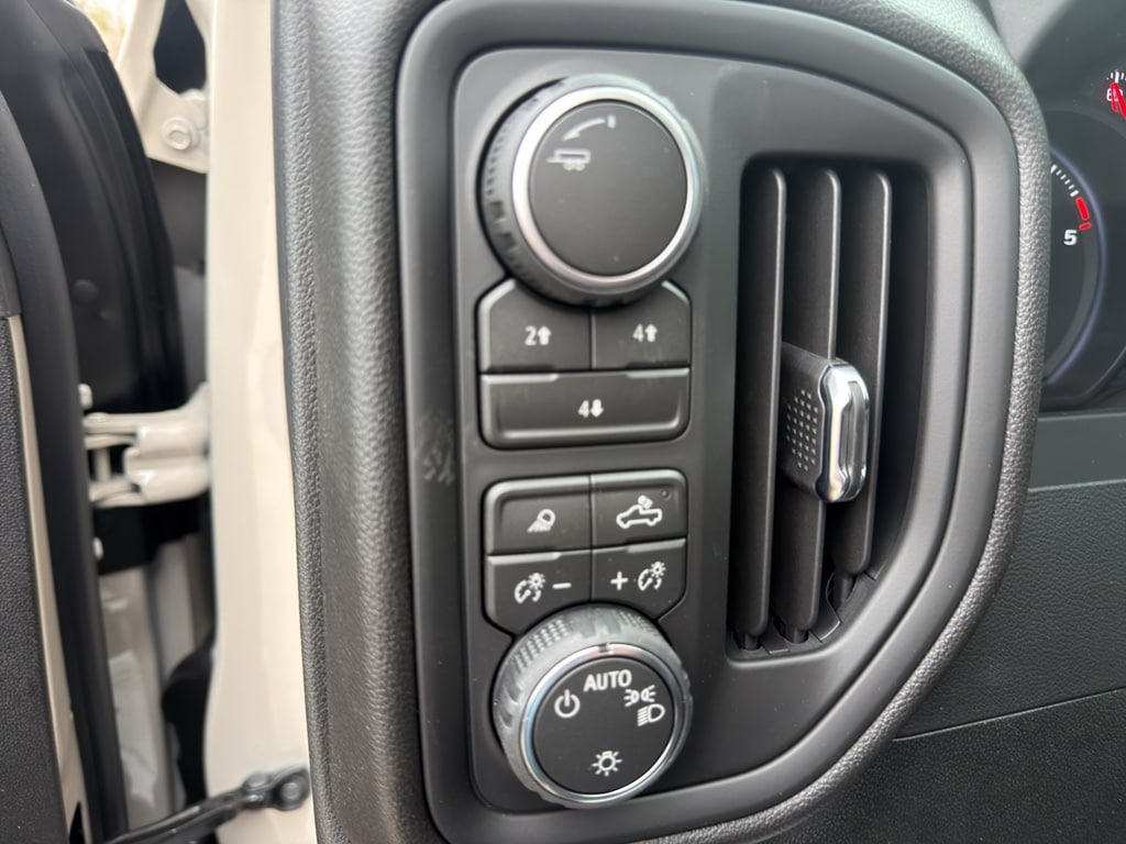2026 Chevrolet Silverado 2500 HD Custom - Photo 21