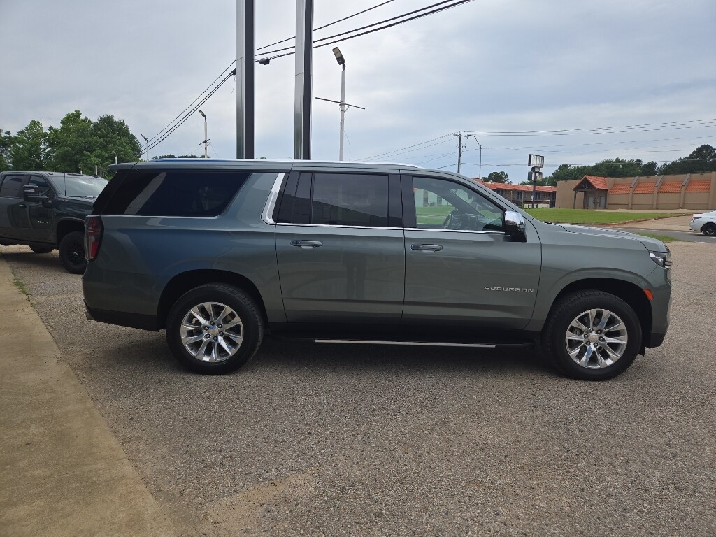 2023 Chevrolet Suburban Premier - Photo 24