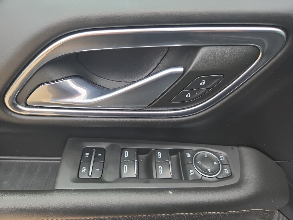 2023 Chevrolet Suburban Premier - Photo 30