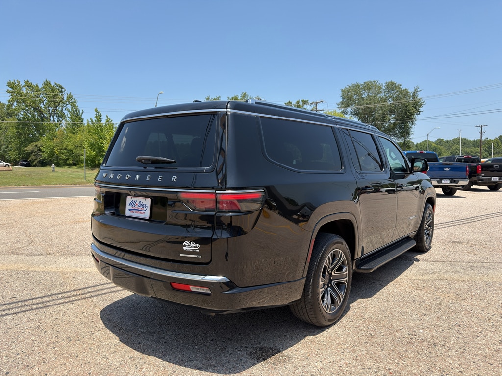 2024 Jeep Wagoneer L Series II - Photo 13