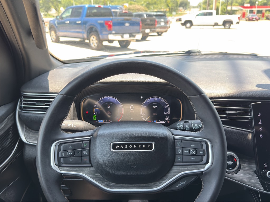 2024 Jeep Wagoneer L Series II - Photo 29