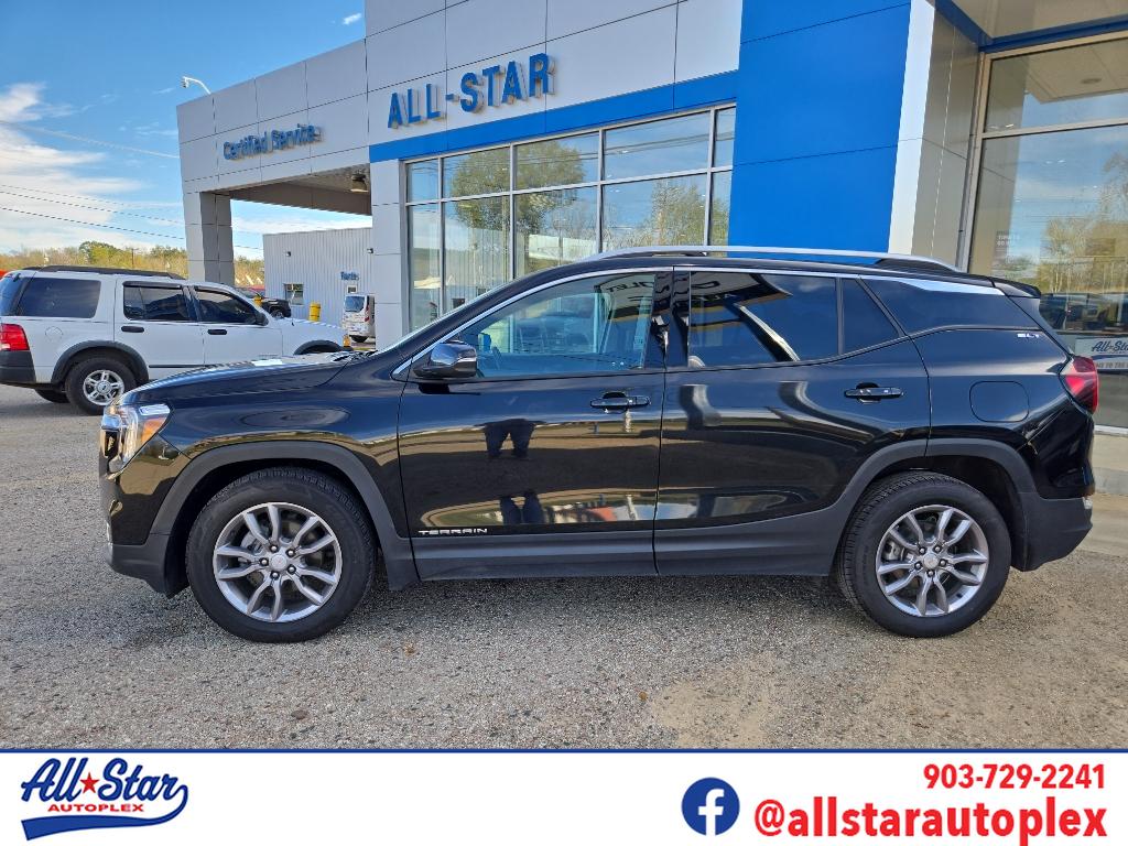 2024 GMC Terrain SLT's photo