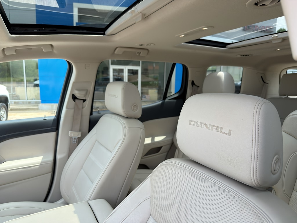 2023 GMC Acadia Denali - Photo 24