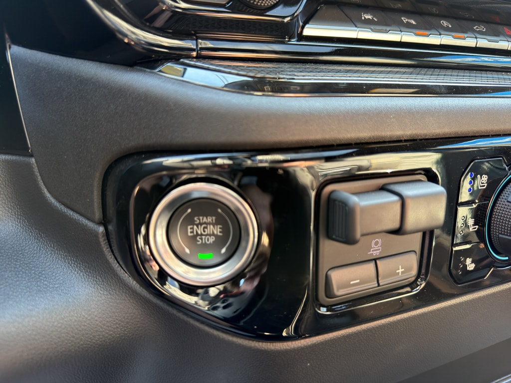 2026 Chevrolet Silverado 1500 ZR2 - Photo 33