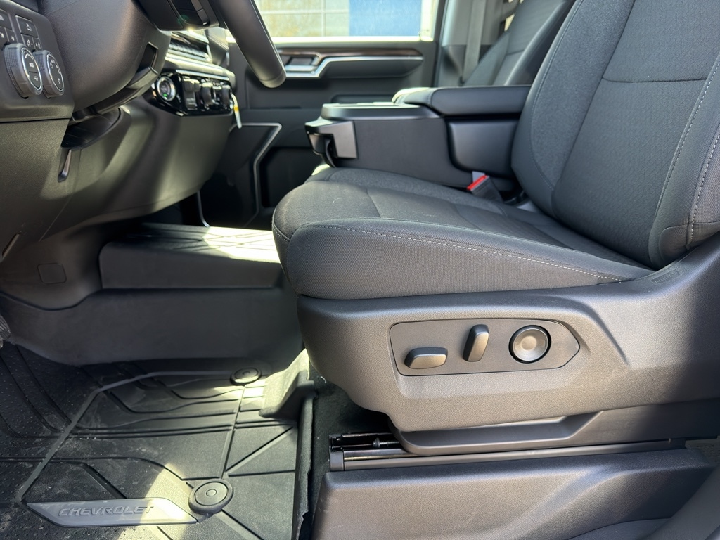 2026 Chevrolet Silverado 1500 LT - Photo 16