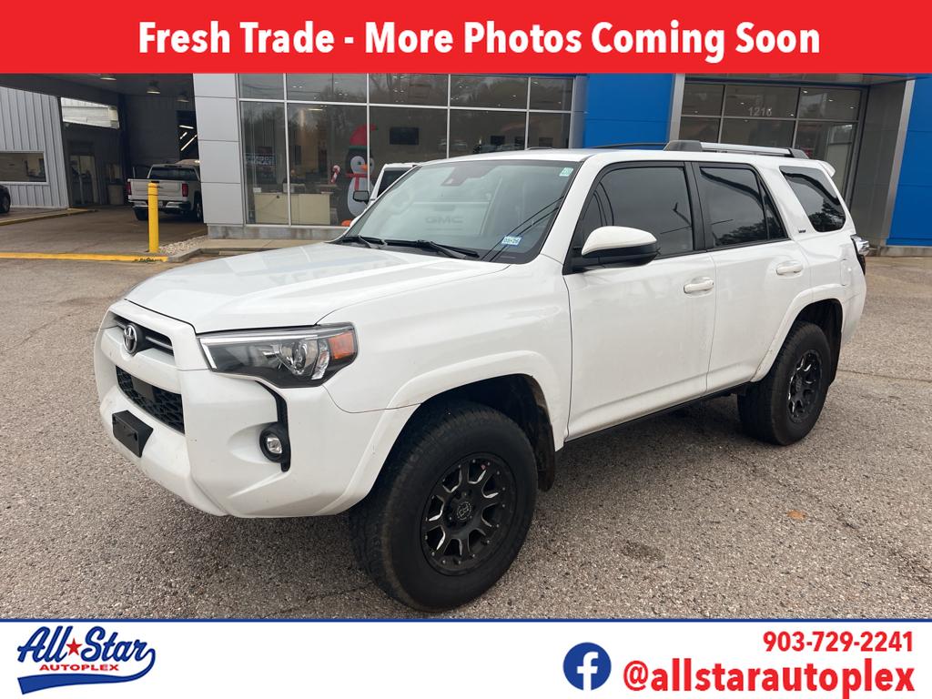 2022 Toyota 4Runner SR5's photo