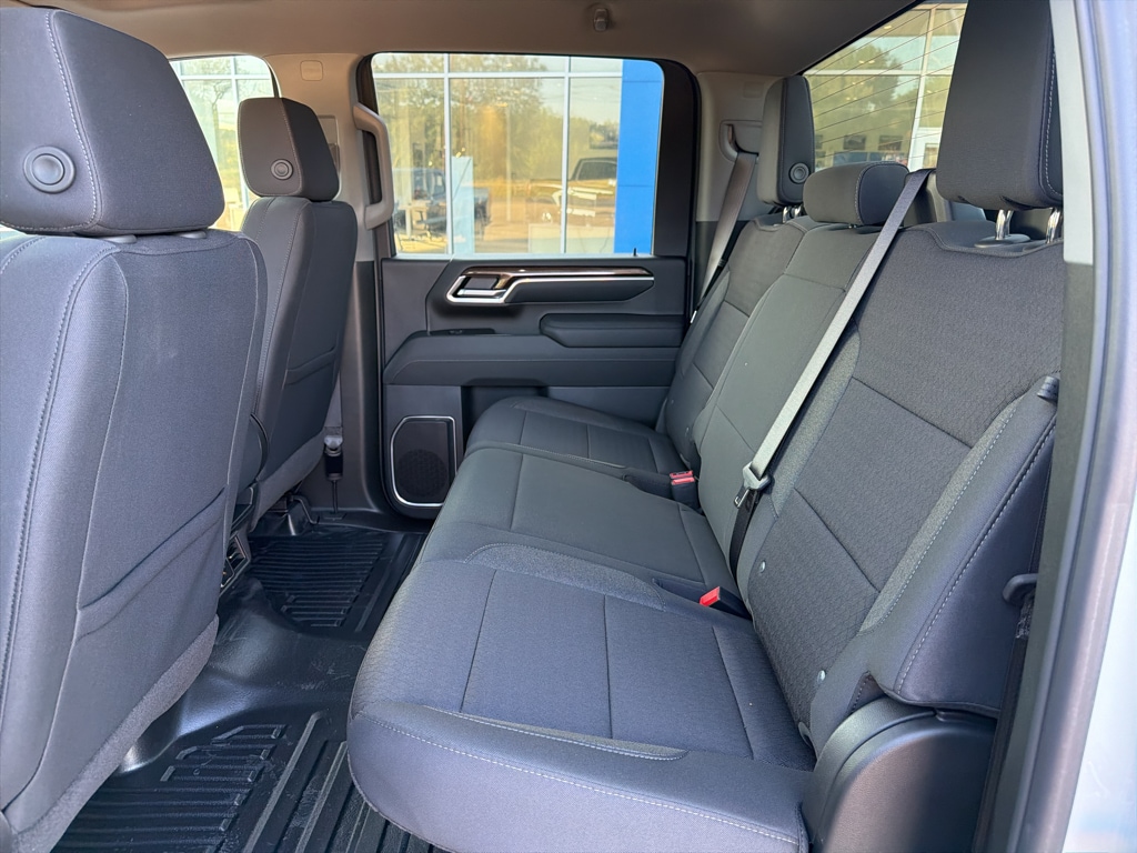 2026 Chevrolet Silverado 3500 HD LT - Photo 6