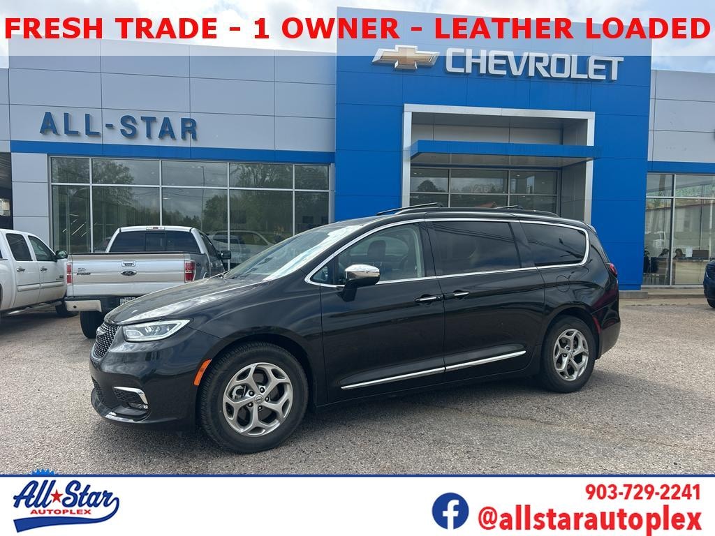 Used 2023 Chrysler Pacifica Limited