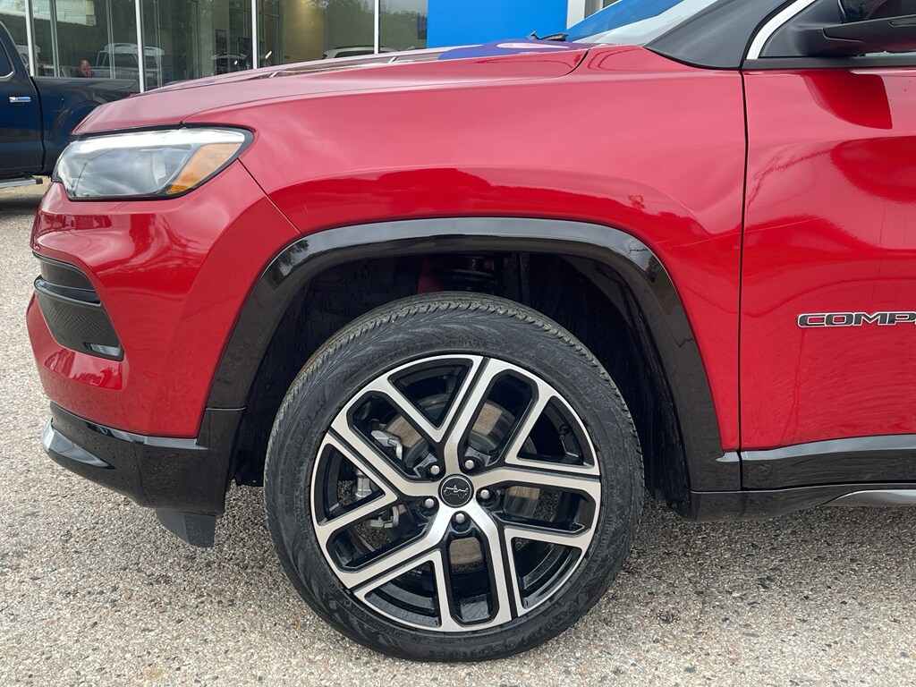 Used 2025 Jeep Compass Limited