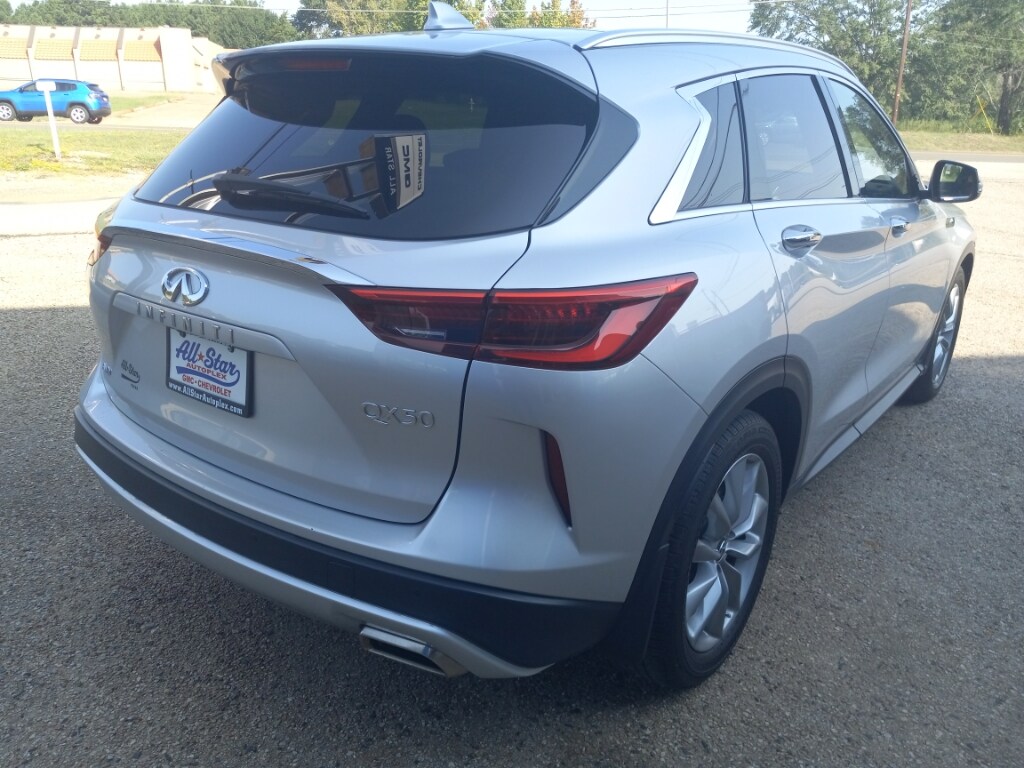 2021 Infiniti QX50 Luxe photo 3