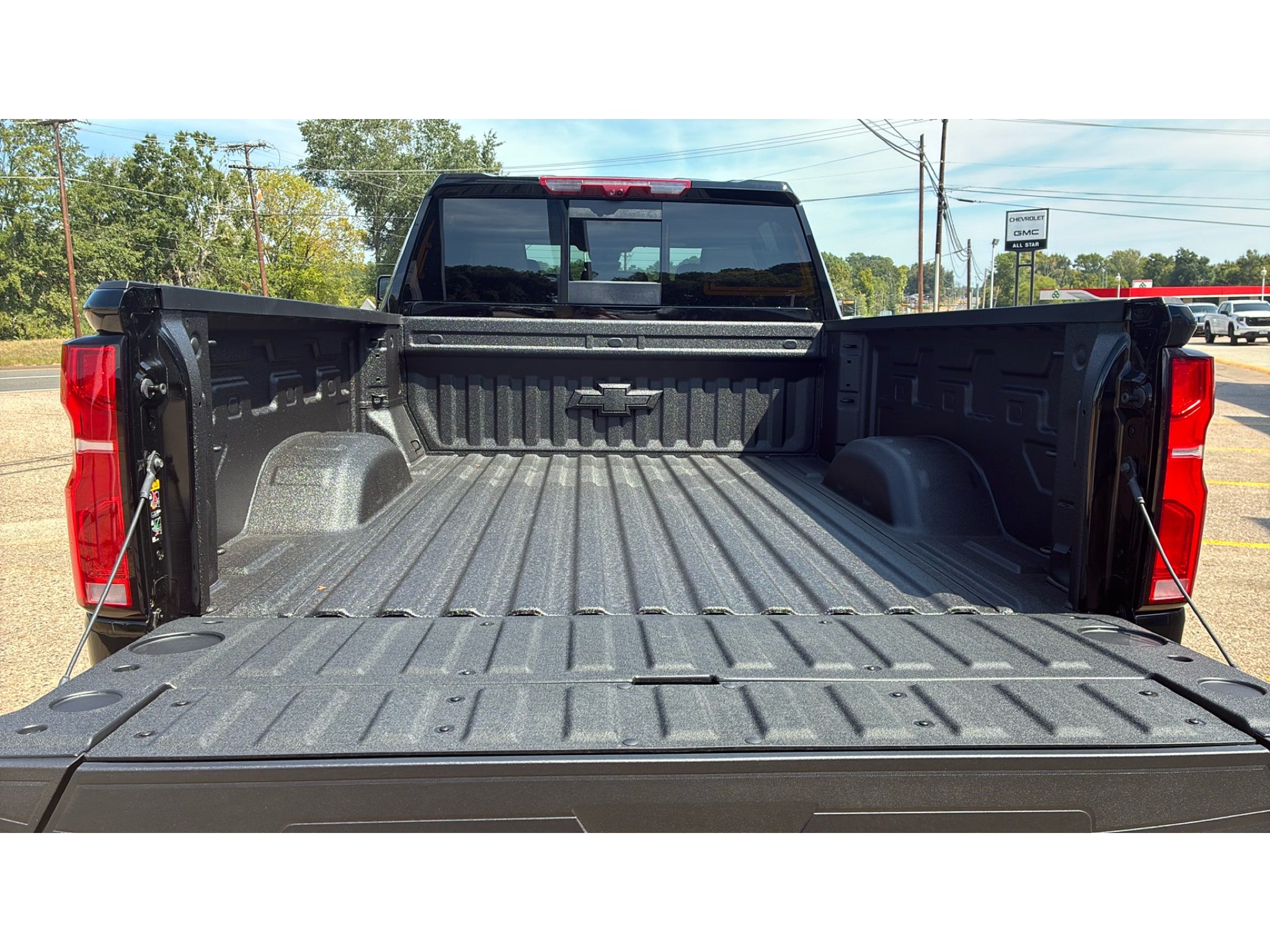 2026 Chevrolet Silverado 2500 HD ZR2 - Photo 9