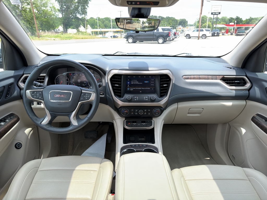 2023 GMC Acadia Denali - Photo 19
