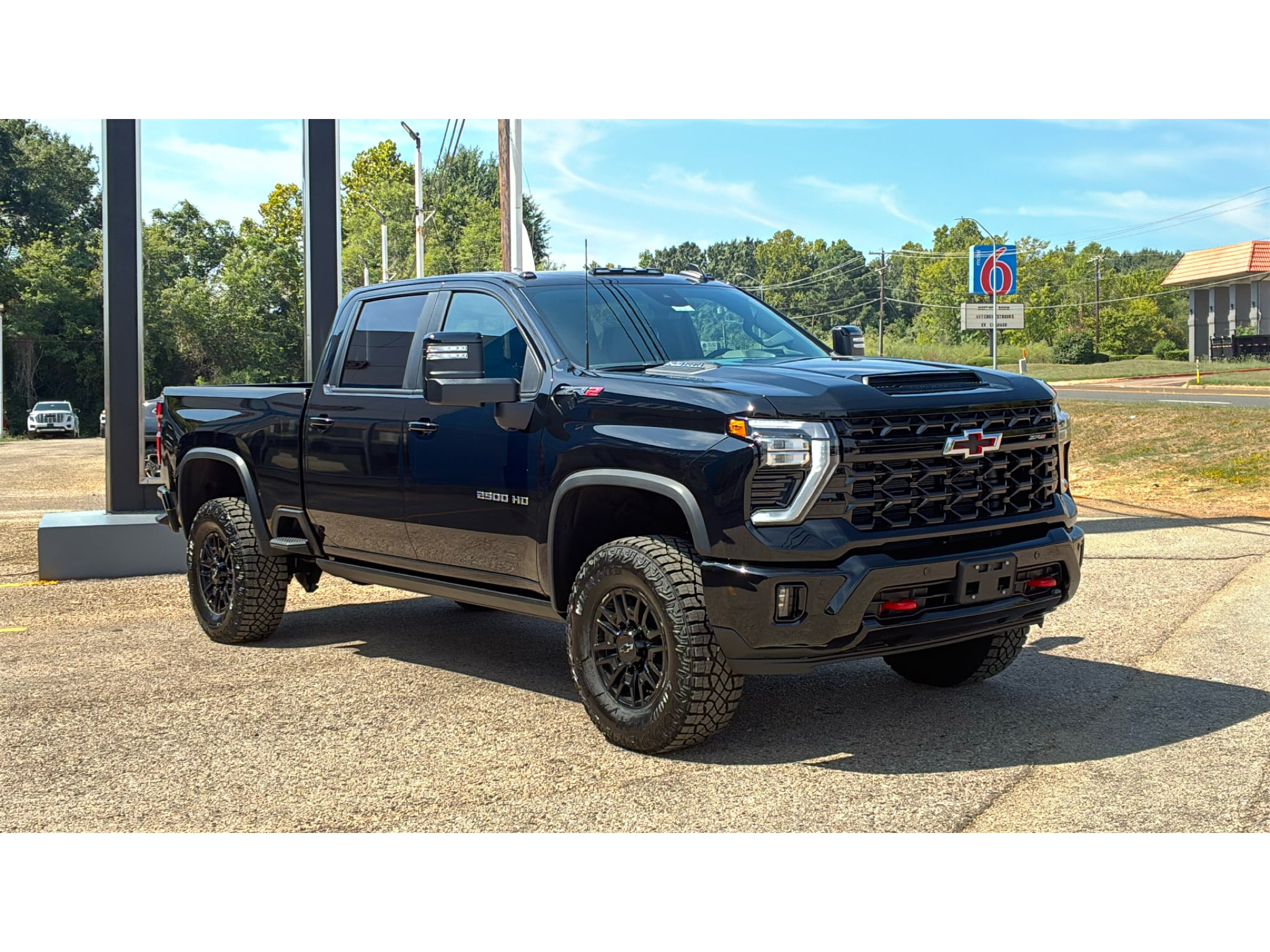 2026 Chevrolet Silverado 2500 HD ZR2 - Photo 14