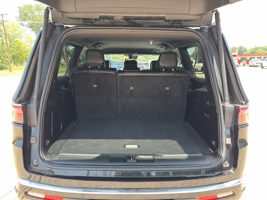2024 Jeep Wagoneer L Series II - Photo 10