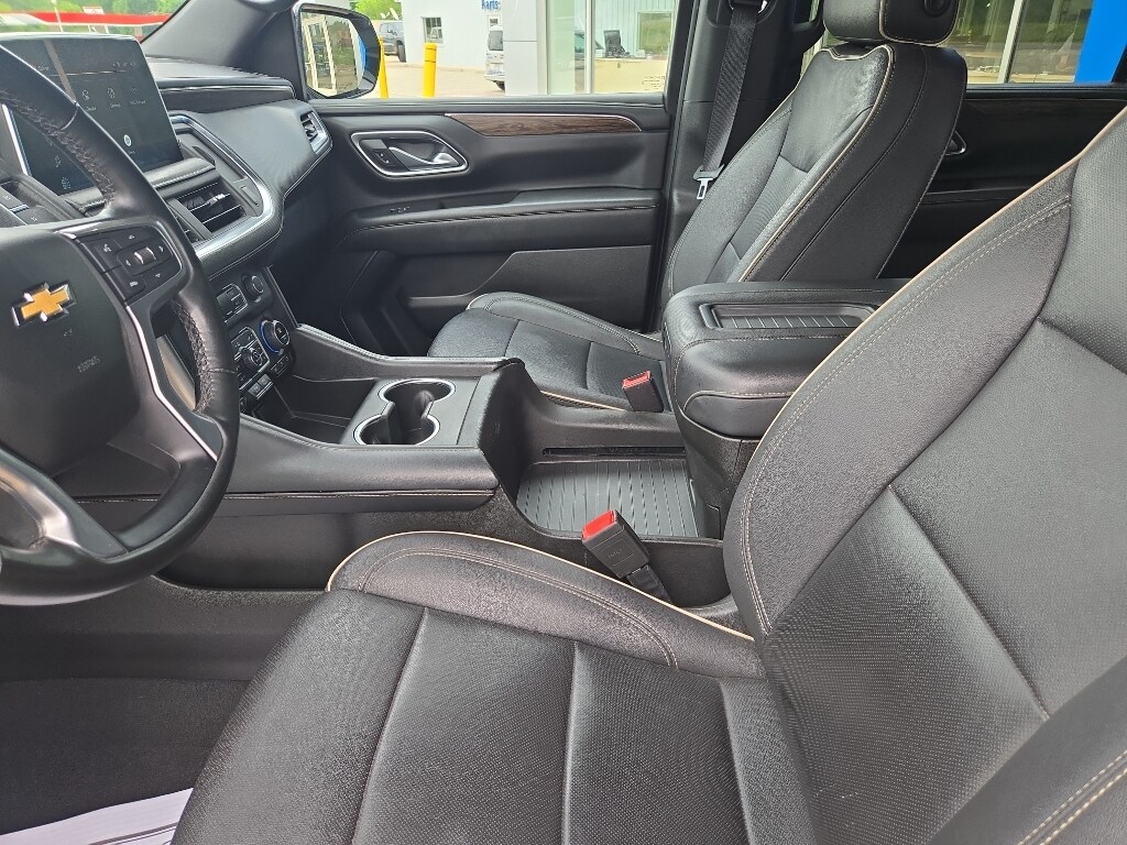 2023 Chevrolet Suburban Premier - Photo 27