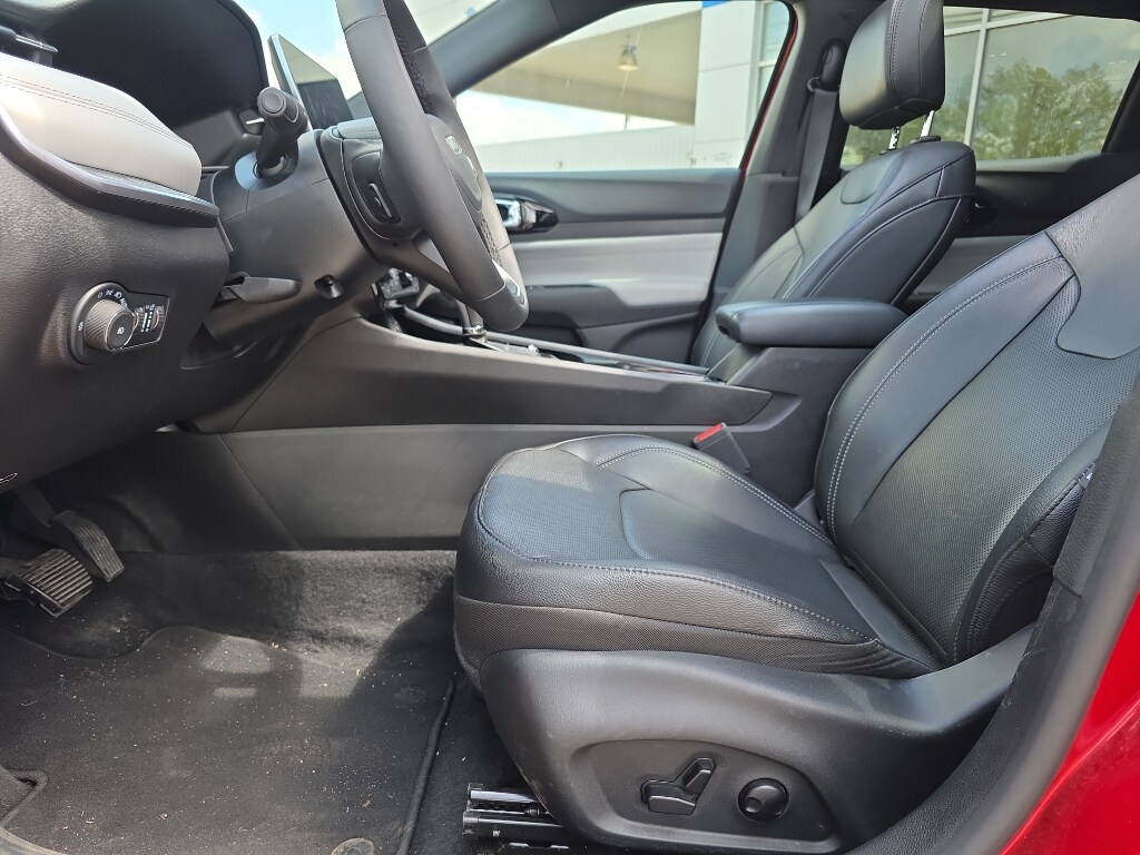 Used 2025 Jeep Compass Limited