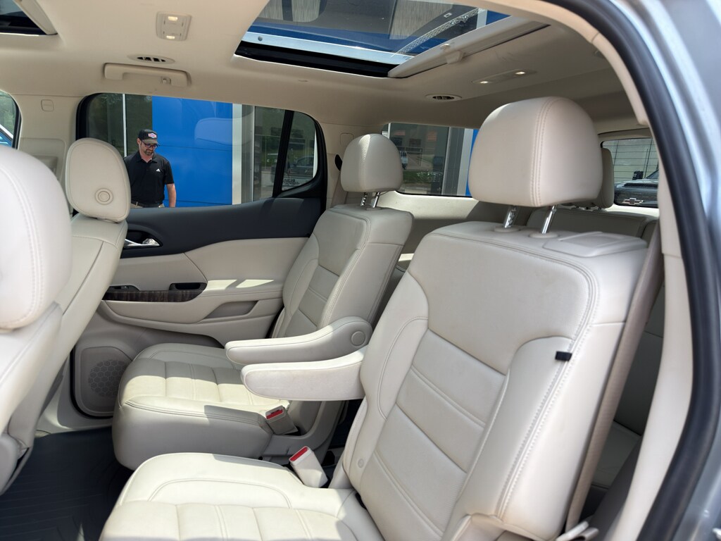 2023 GMC Acadia Denali - Photo 20
