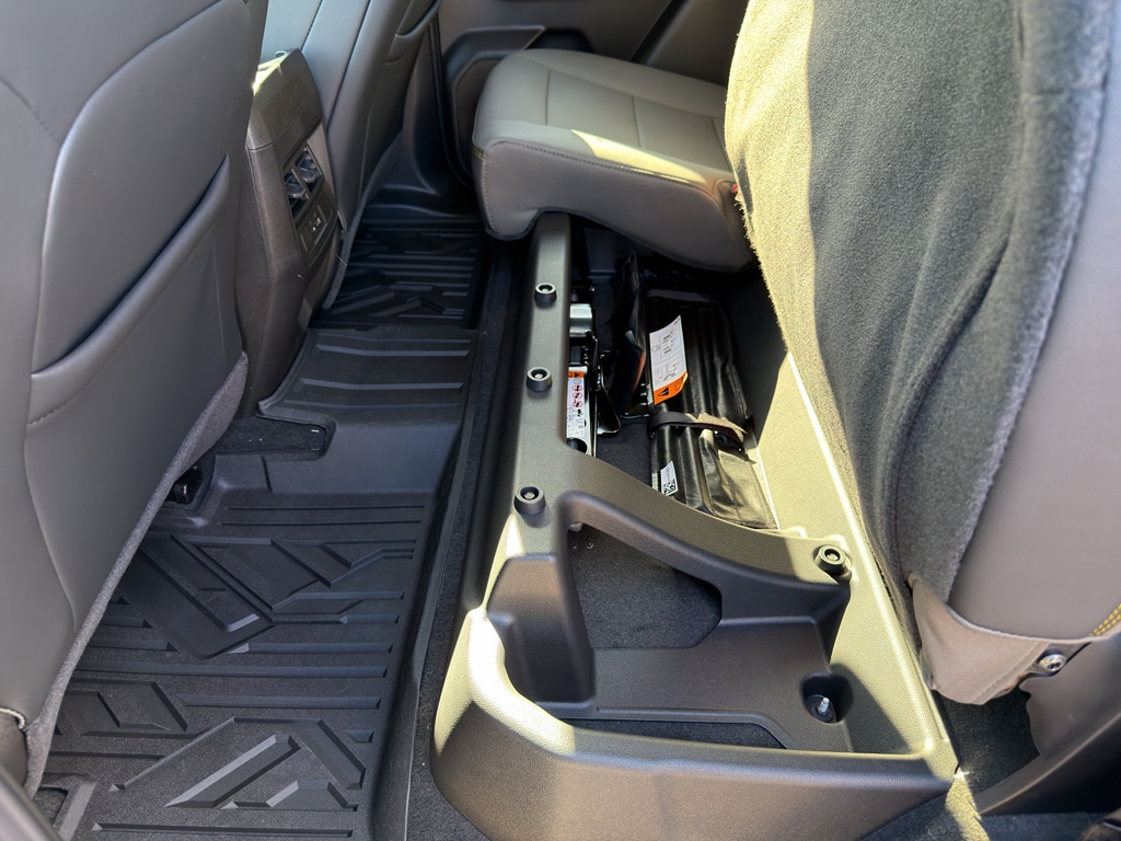 2026 Chevrolet Colorado ZR2 - Photo 17