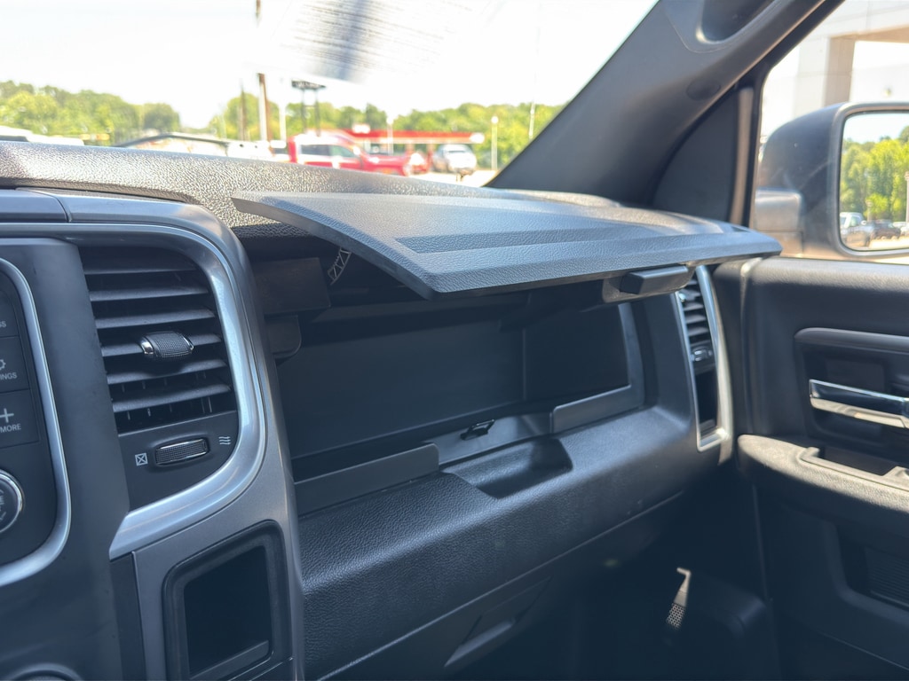 2024 RAM Ram 1500 Classic Warlock - Photo 19