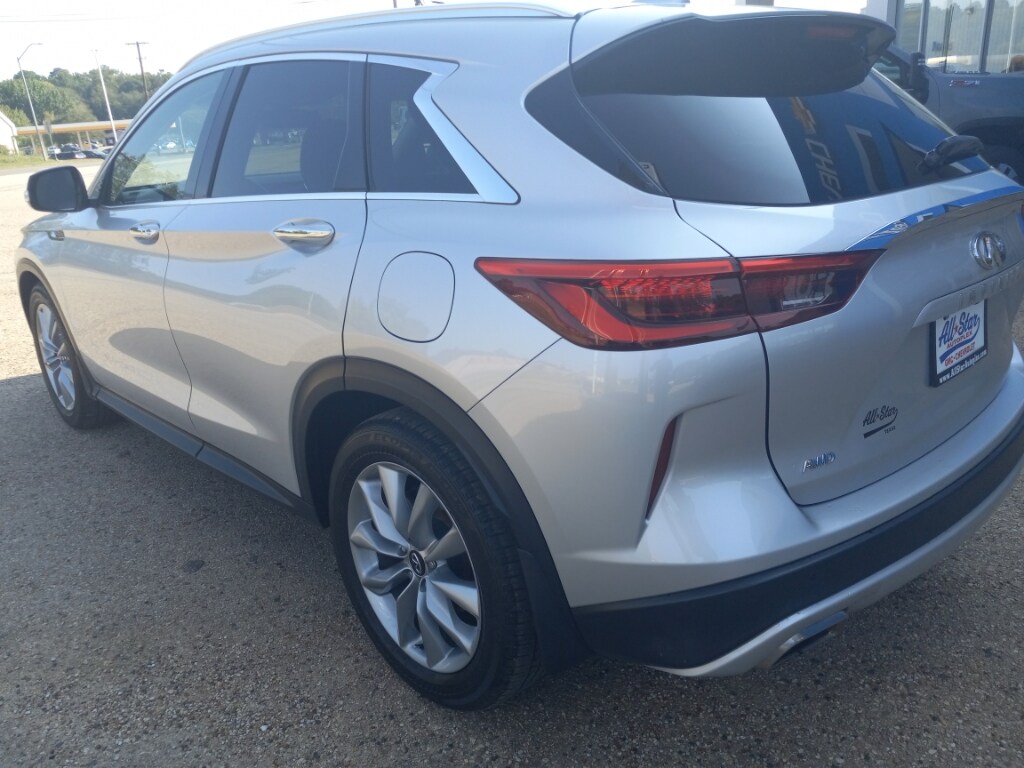 2021 Infiniti QX50 Luxe photo 2