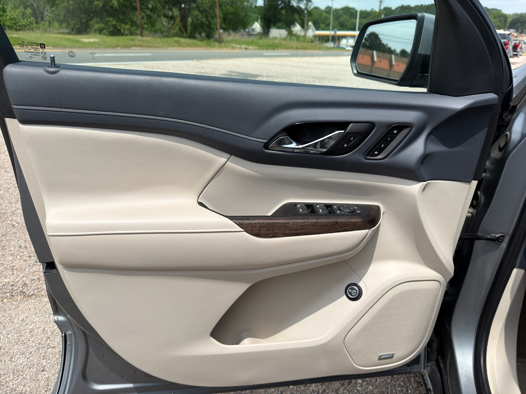 2023 GMC Acadia Denali - Photo 22