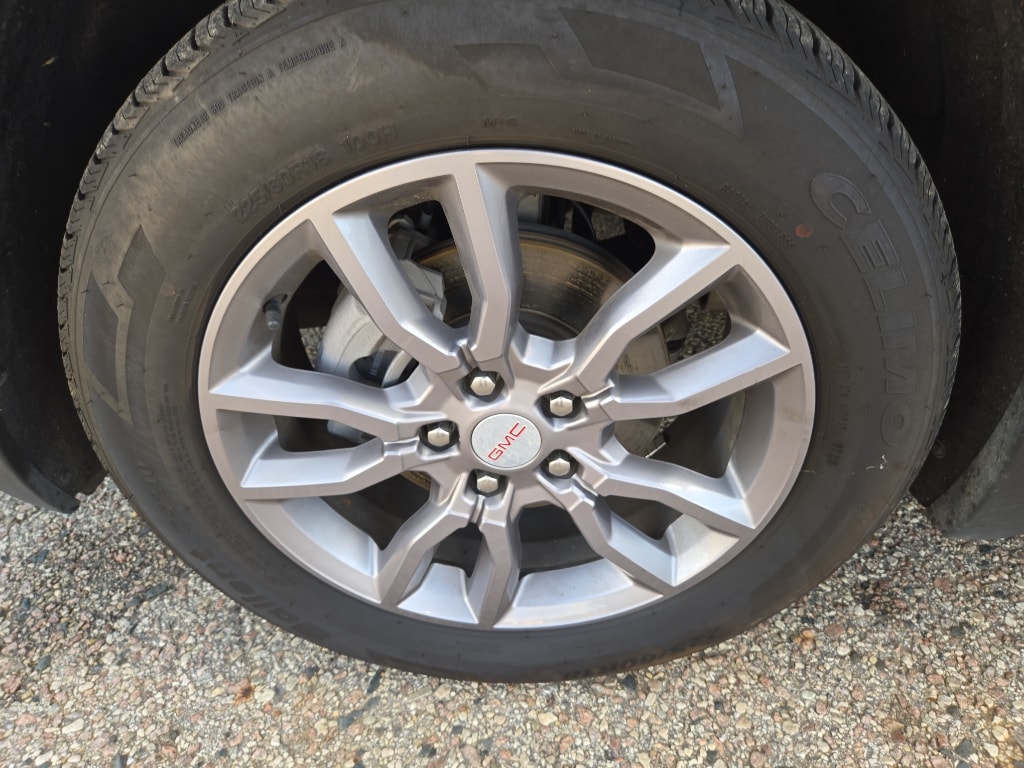 Used 2024 GMC Terrain SLT SUV