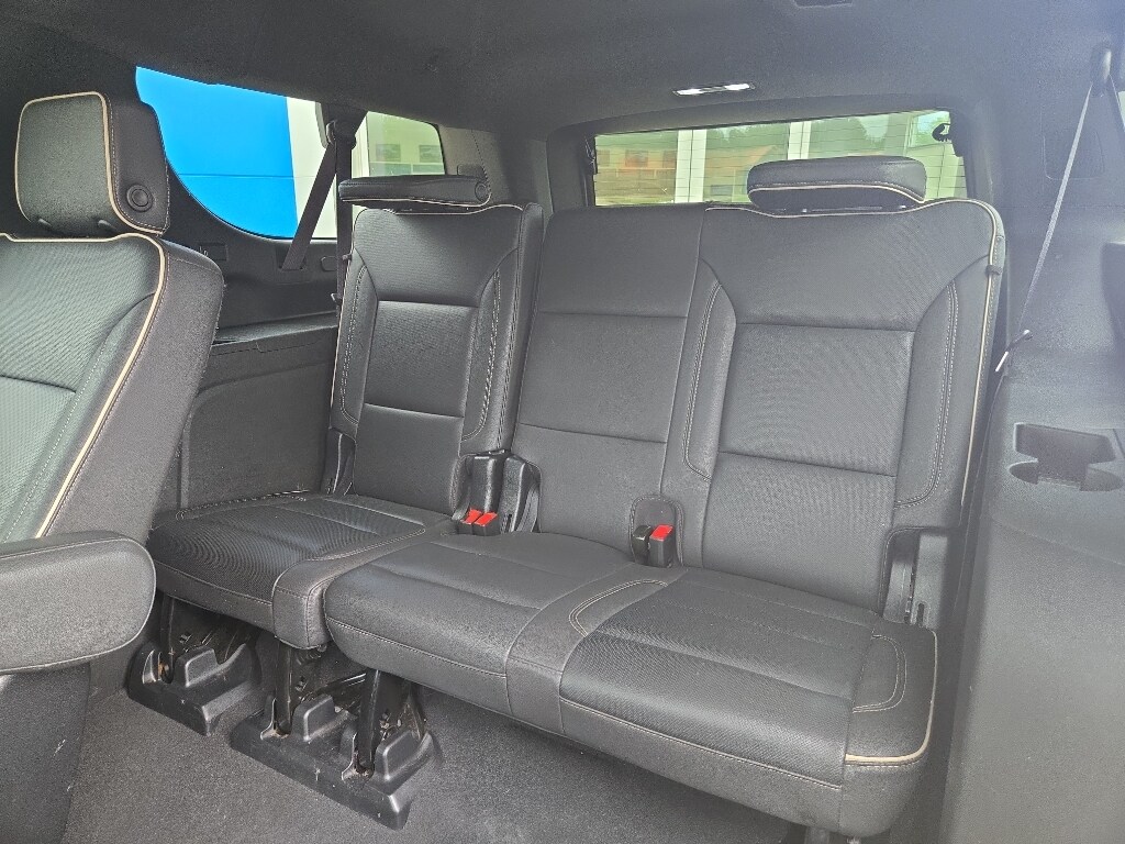 2023 Chevrolet Suburban Premier - Photo 14