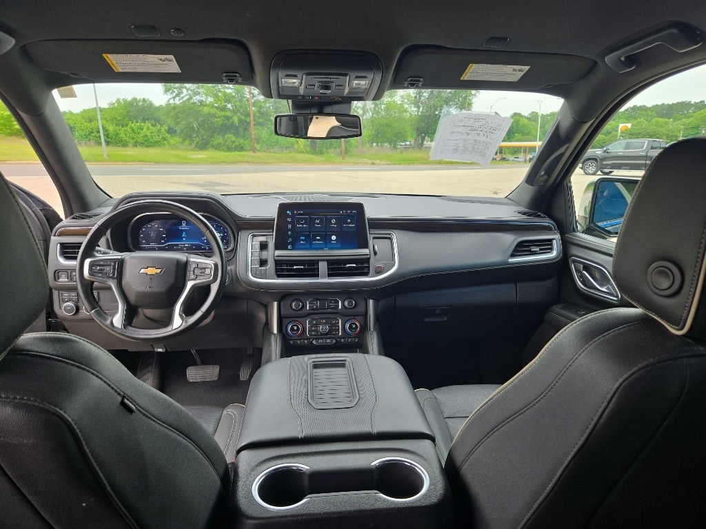 2023 Chevrolet Suburban Premier - Photo 11