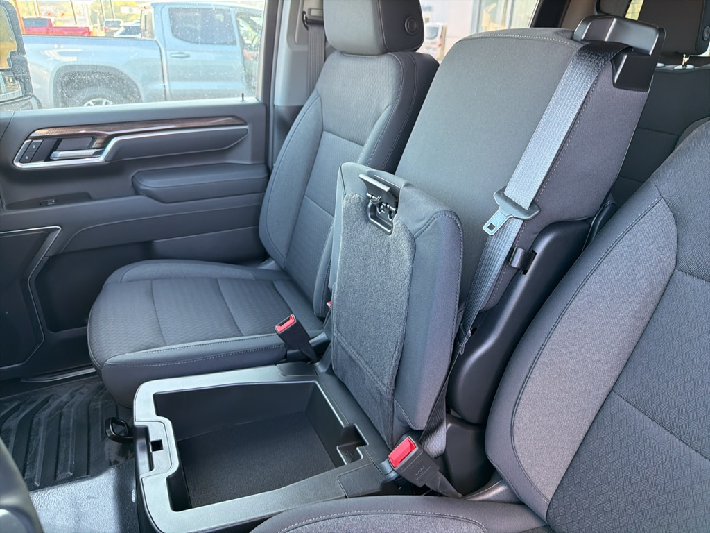 2026 Chevrolet Silverado 3500 HD LT - Photo 40