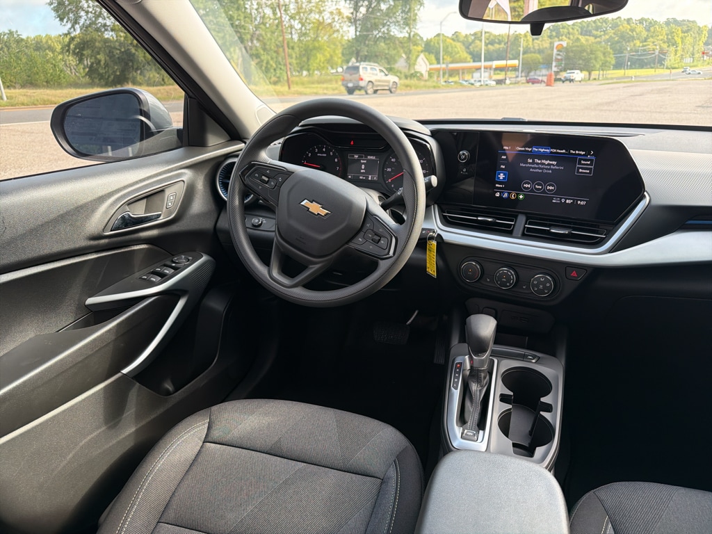2026 Chevrolet Trax LS - Photo 19