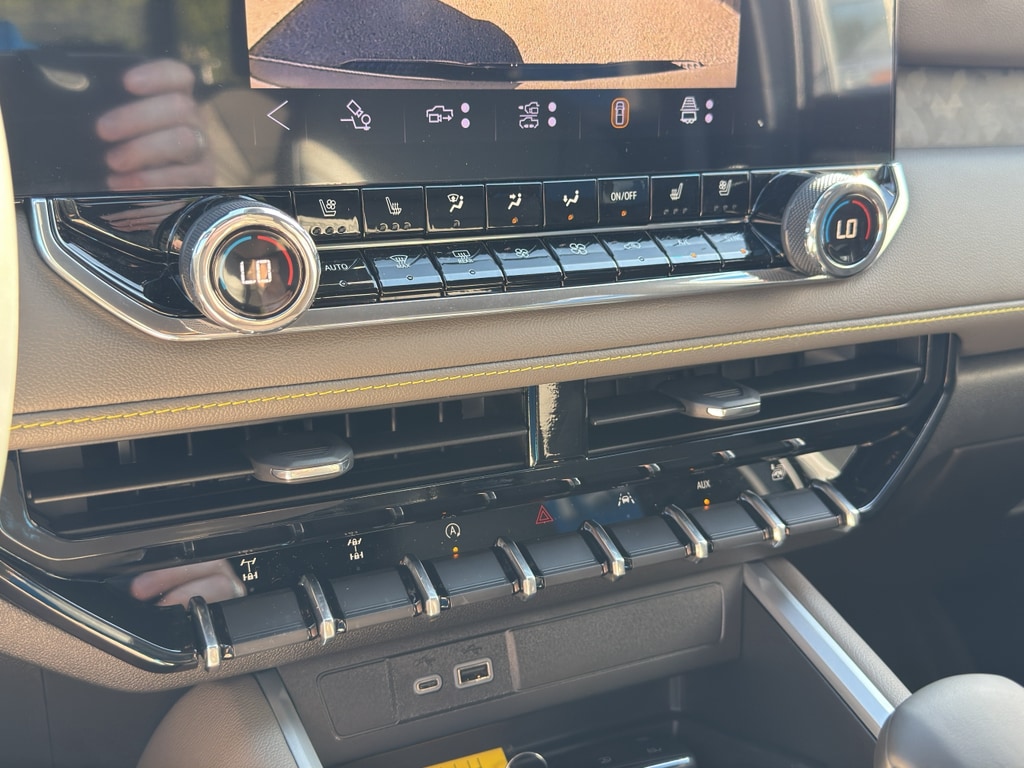 2026 Chevrolet Colorado ZR2 - Photo 32