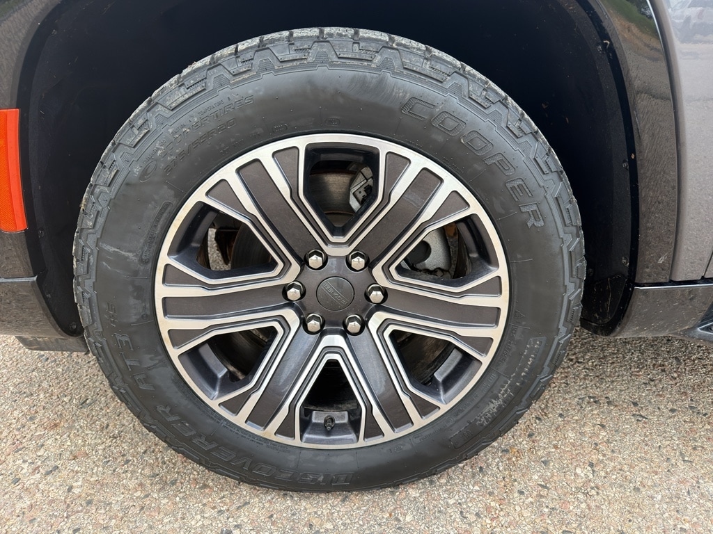 Used 2024 Jeep Wagoneer L Series II